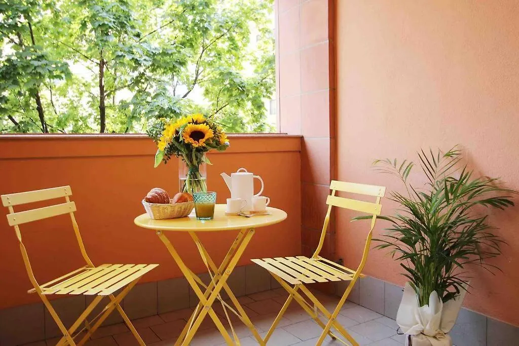 Bellissimo Bilocale Con Terrazzo Daire Milano İtalya